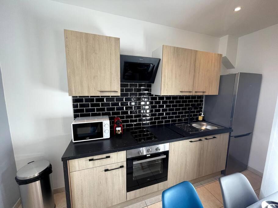 Appartement T2 Pour 3 Personnes Marseille Exteriör bild